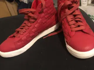 Røde Nike sko!