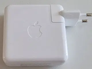Apple 96W USB-C power adaptor, Aalborg