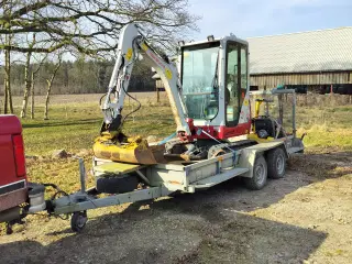 Udlejes Fin nysynet maskintrailer 3500 kg 2016 år 