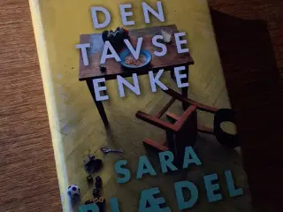 DEN TAVSE ENKE, SARA BLÆDEL