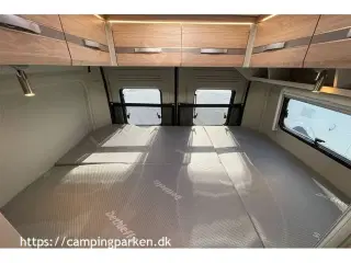 2024 - Dethleffs Globetrail CVD 600DR Advantage   Smart Dethleffs camper van under 6 meter med dobbeltseng