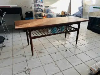 Teaktræs bord