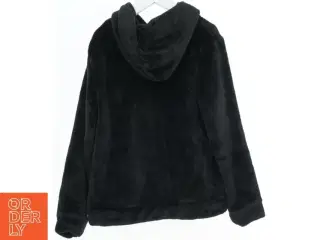 Blød hættetrøje med katteansigt fra H&M (str. 140)