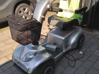 Pegasus el scooter 