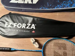 Badmintonketcher med etui, taske og griptape