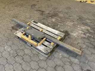- - - Gårdrive