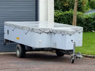 Kompakt lukket surf-trailer