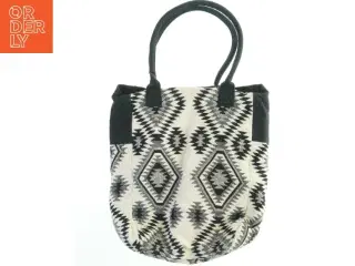 Mønstret skuldertaske fra Gina Tricot (str. 43x39 cm)