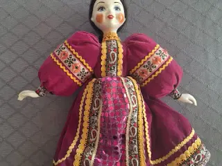 Flot Russisk porcelænsdukke - Sender gerne
