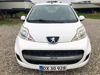 maget fint økonomisk bil 