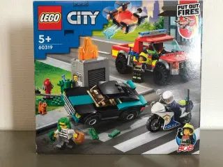 LEGO City 60319 Fire Rescue & Police Chase uåbnet