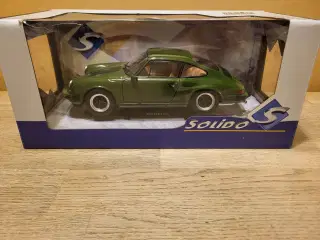 Modelbil 1:18 porsche 911 - 400 kr.
