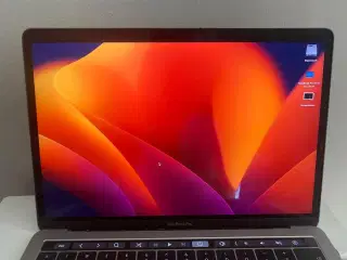 Macbook Pro 2017 13" Touchbar, Core i7 3GHz, 16GB