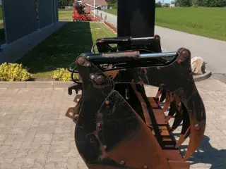 - - - Brugt Giant pelikanskovl, 220 cm. (5-7 tons maskine)