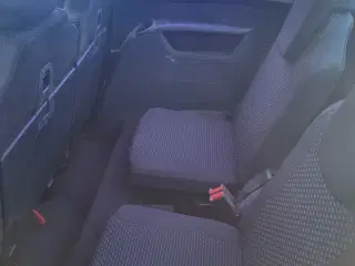 7 personer bil 