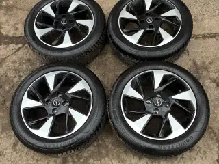 Corsa Hjulsæt med helårsdæk