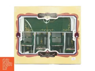 Samlerobjekt miniature skrivebord fra Vega (str. 21,5x18,5 cm)