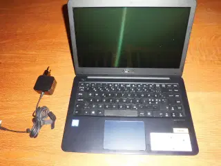 ASUS 14" bærbar med Win 10