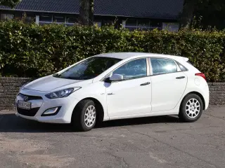 Hyundai I30 1,4 Benzin årgang 2012