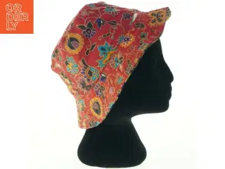 Broderet stofhat