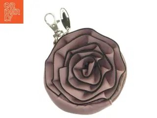 Rund nøglering med rosen design (str. Ø 10 cm)