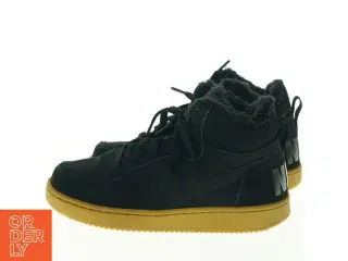 Nike sneakers med foring / vinterstøvler (str. 36)
