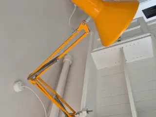 Klassisk arbejdslampe fra LP