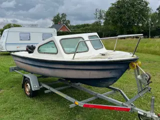 Nordan 15 jolle båd med bådtrailer og påhængsmotor