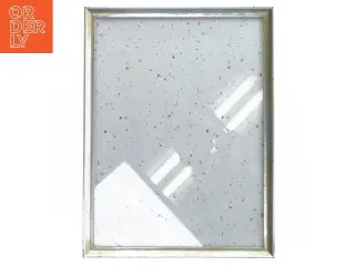 Sølvfarvet billedramme (str. 25x19 cm)