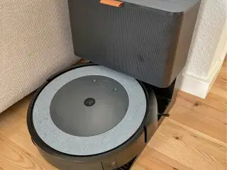 iRobot Roomba Robotstøvsuger med automatisk tømnin