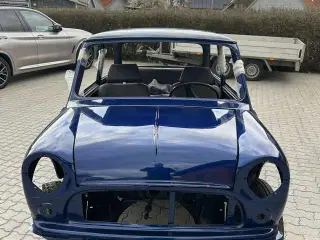 Morris mini.