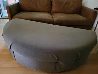 Unik halvcirkel formet ottoman/puf