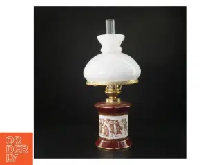 Antik bordlampe med klassiske motiver (str. H. 38 cm)