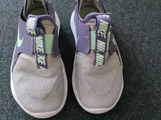 Nike flex runner str 27