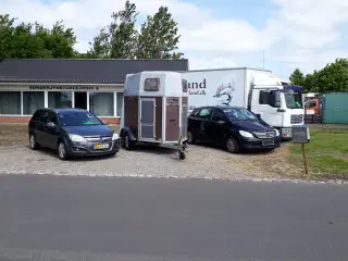 Loppemarked, Total Udsalg, Nyt og  Brugt.  
