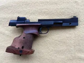 Hämmerli 215 .22lr.  Pistol