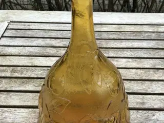 Glas vase gul – med prægning af frugter