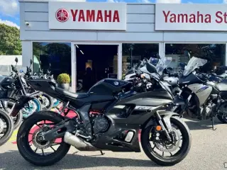 Yamaha YZF R7