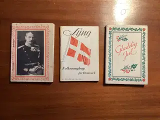 3 gamle sangbøger fra 1940’erne.
