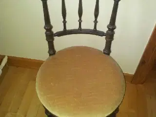 Antikvitet  2 stole 