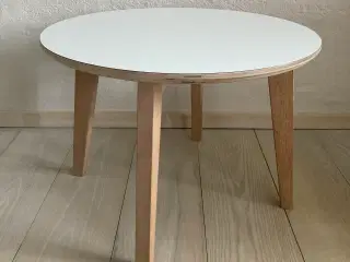 Rundt egetræs sofabord / sidebord