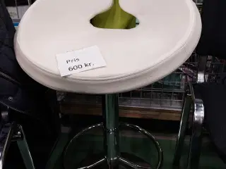 Bar stol fåes også i sort