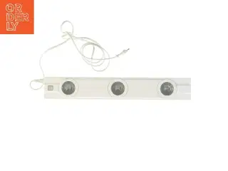 Hvid spotskinne med tre spots (str. 52,5x8 cm)
