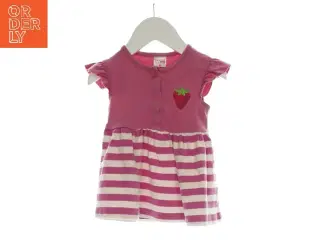 Kjole og shorts fra Popees (Str. 68)