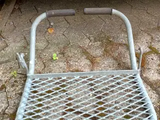 Trinbræt til campingvogn 