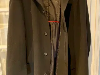 Sort uld frakke med foer