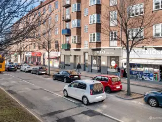 144 m² butik og kælder lejemål velindrettet centralt i Valby