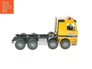 Legetøjslastbil Bruder Mercedes Actros fra Mercedes (str. 50x17,5 cm)