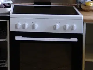 Electrolux komfur med glaskeramisk kogeplade