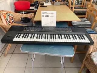 Roland synthesizer